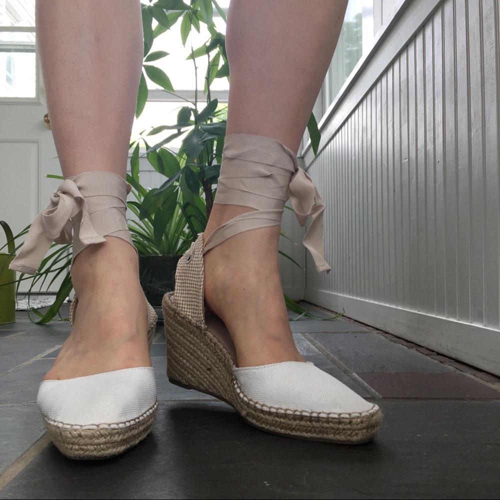 WHITE ESPADRILLES WITH WEDGE HEELS